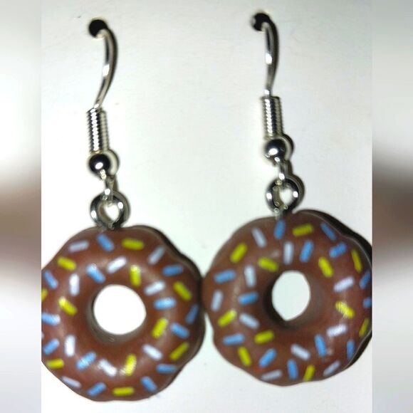 Hand crafted doughnut dangle earrings - Picture 5 of 5